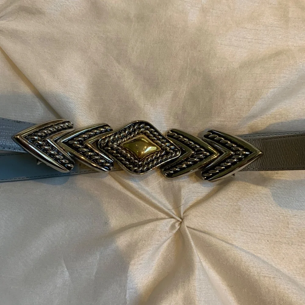 Dame Gray/Silver/ Gold Belt sz S